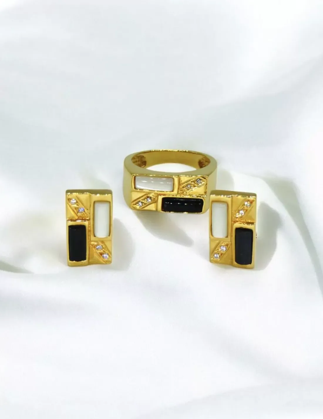 Hot Anillo rectangular piedra negra y blanca con circonitas oro 18k - T.13 Anillos De Oro | Anillos